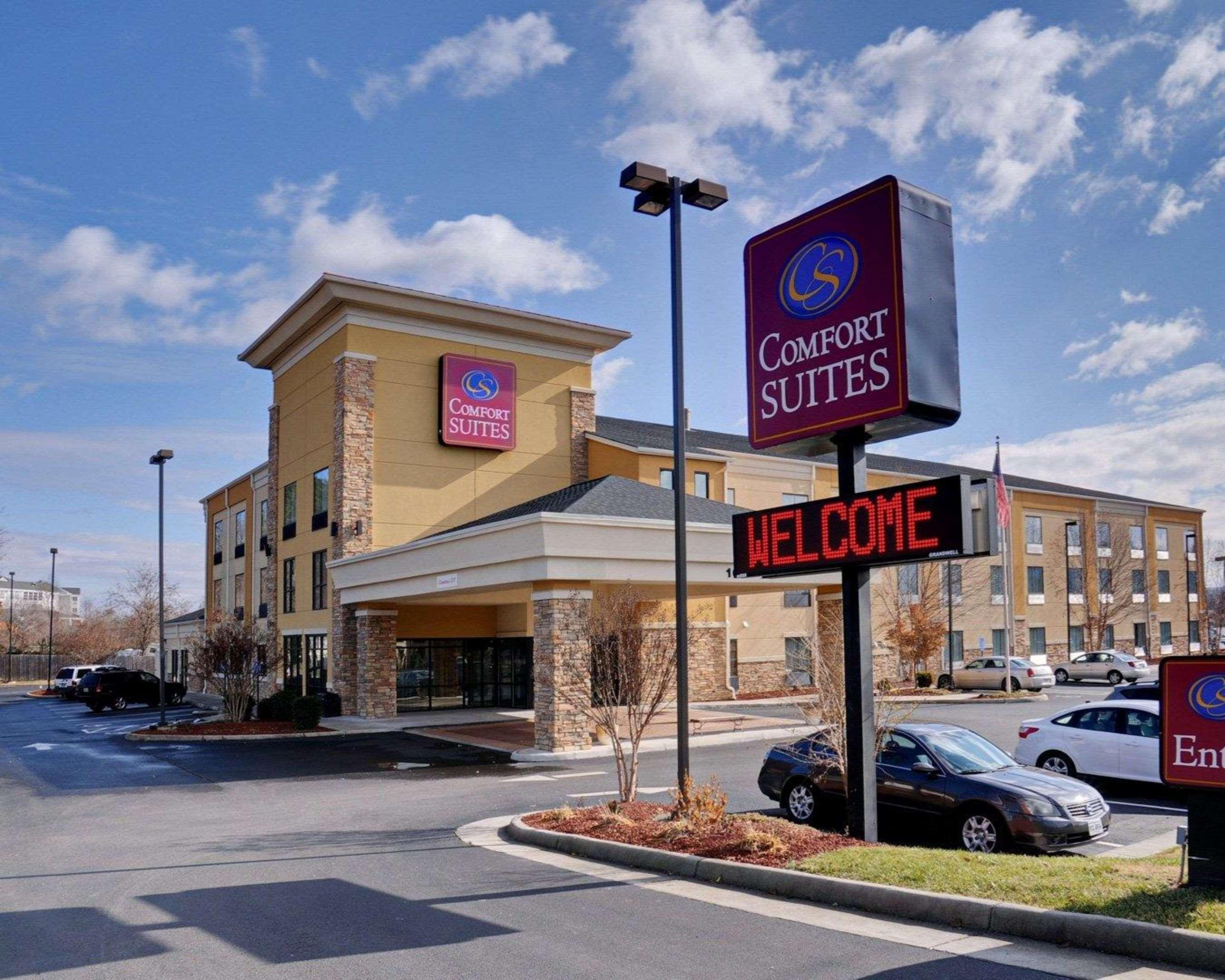 Comfort Suites Salem-Roanoke I-81 Екстер'єр фото